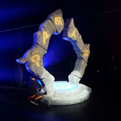Portal archway custom event prop